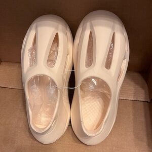 Off white Enzo foam cloud rexx